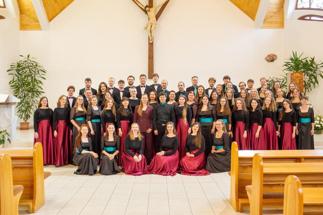 Společný koncert pěveckých sborů dvou technických univerzit