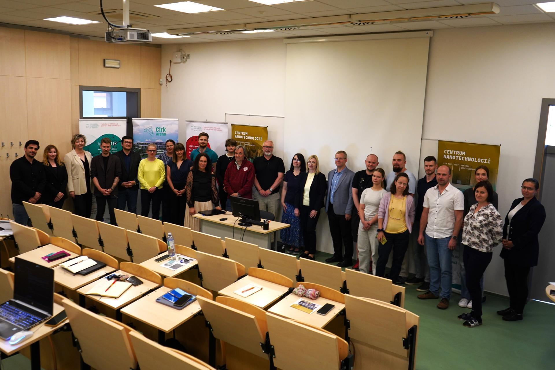How can raw materials be effectively returned to the production cycle? CEET hosted a seminar on modern materials recycling