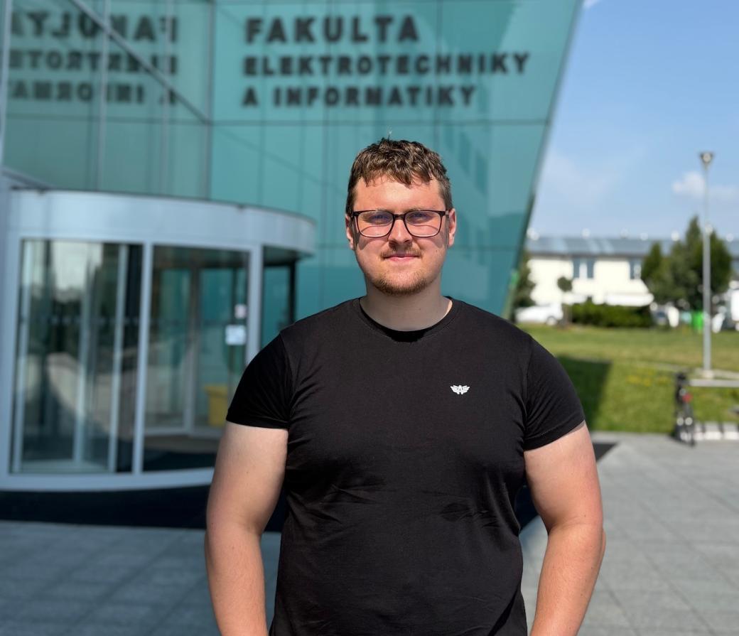 Oceněná diplomová práce: Petr Kasala navrhl napěťový střídač pro testování výkonových polovodičů