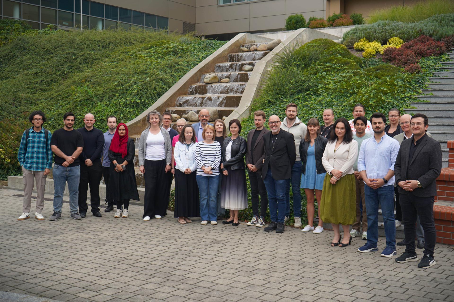 Sharing Experience and Connecting Scientific Teams: CEET Hosted an International Seminar on New Energy Solutions