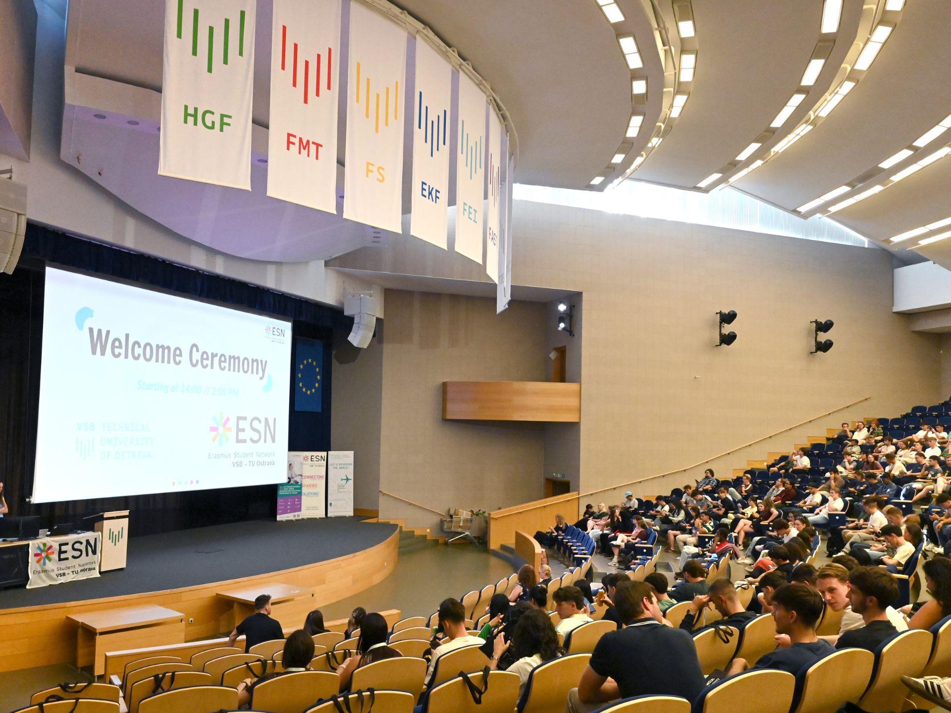 VŠB-TUO přivítala více než 200 zahraničních studentů. Pomáhají jim Orientation Days 