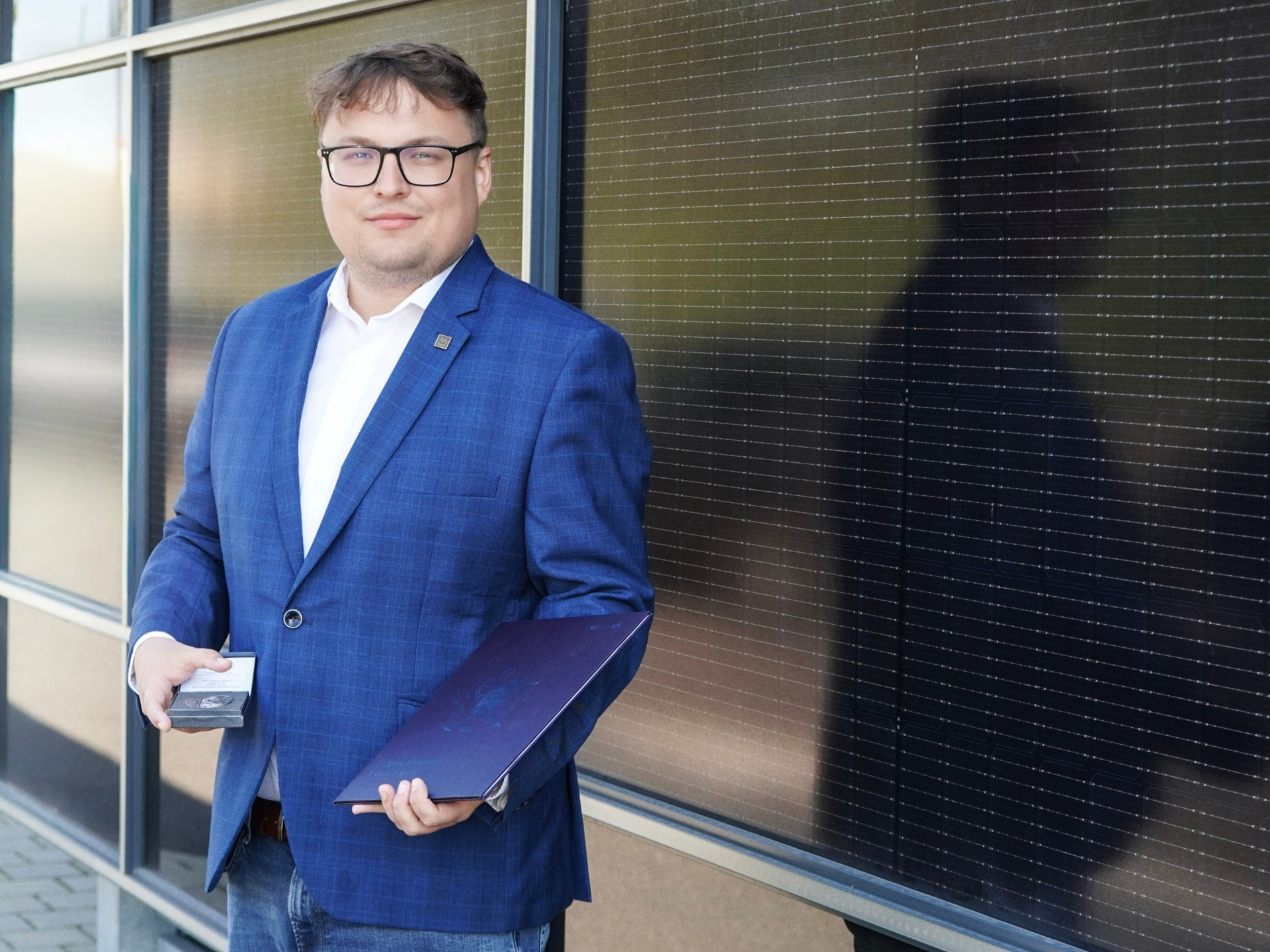 Od elektromobilu k elektrárně: Vojtěch Blažek uspěl v Ceně Siemens s výzkumem chytrých sítí