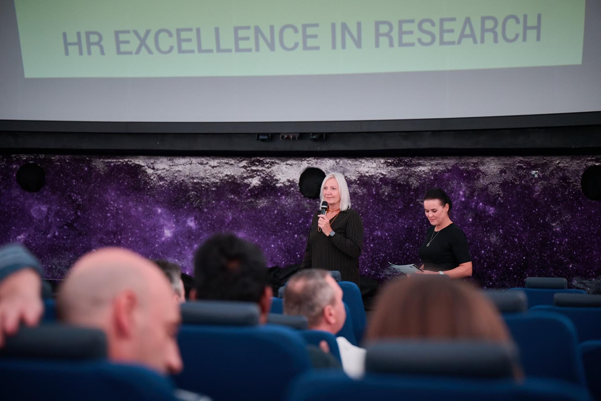 Setkání HR Award Focus Group v planetáriu